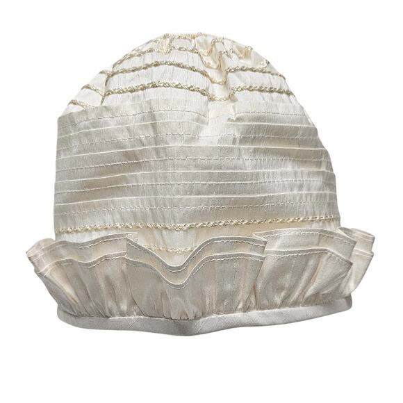 New Sarah Louise Ivory Cream Silk Christening Gown And Cap made In England - Picture 7 of 8